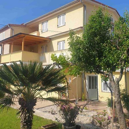 Apartments And Rooms Markovski Palit Exterior photo