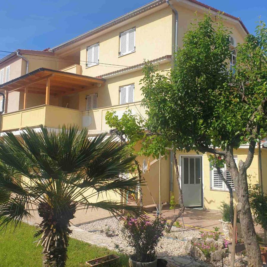 Apartments And Rooms Markovski Palit Exterior photo