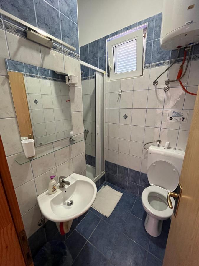 Apartments And Rooms Markovski Palit Exterior photo
