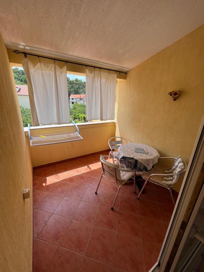 Apartments And Rooms Markovski Palit Exterior photo