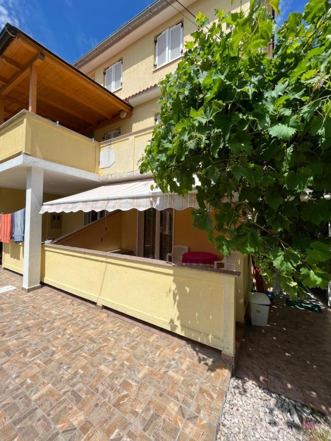 Apartments And Rooms Markovski Palit Exterior photo