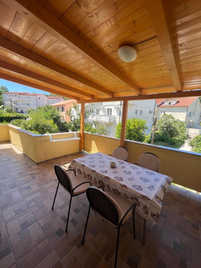 Apartments And Rooms Markovski Palit Exterior photo