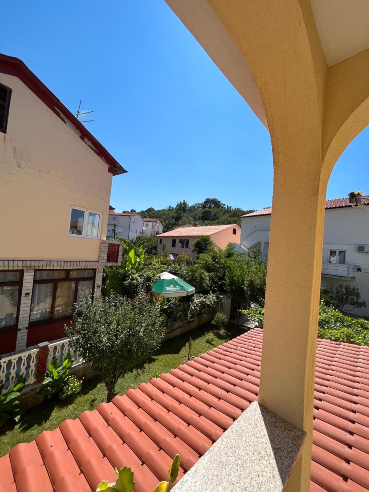 Apartments And Rooms Markovski Palit Exterior photo