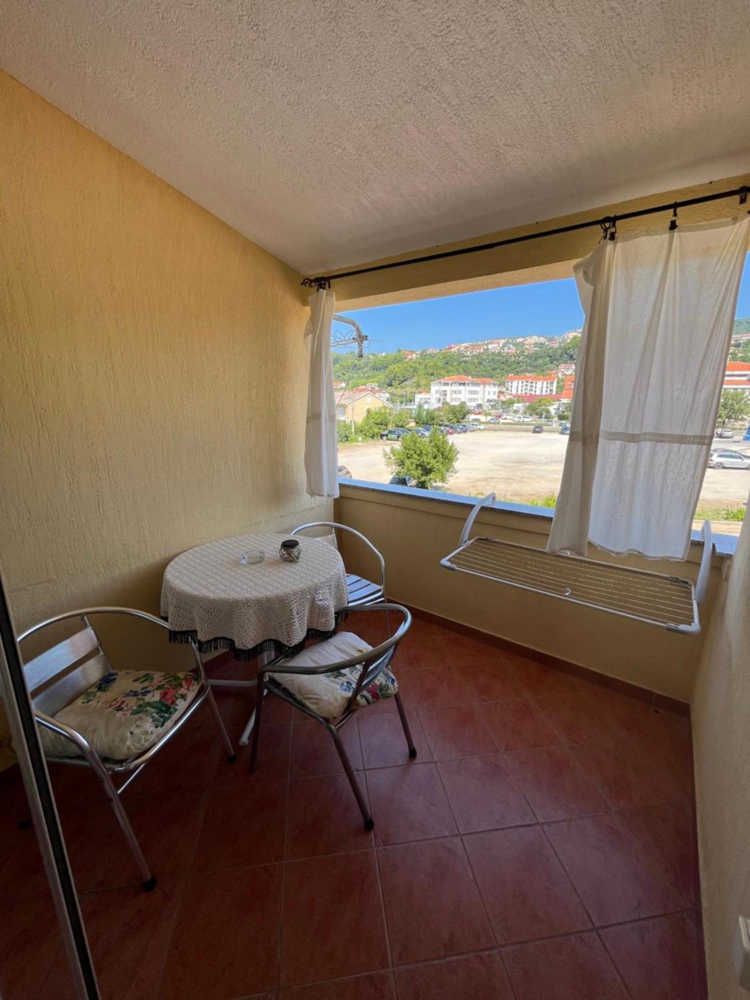 Apartments And Rooms Markovski Palit Exterior photo