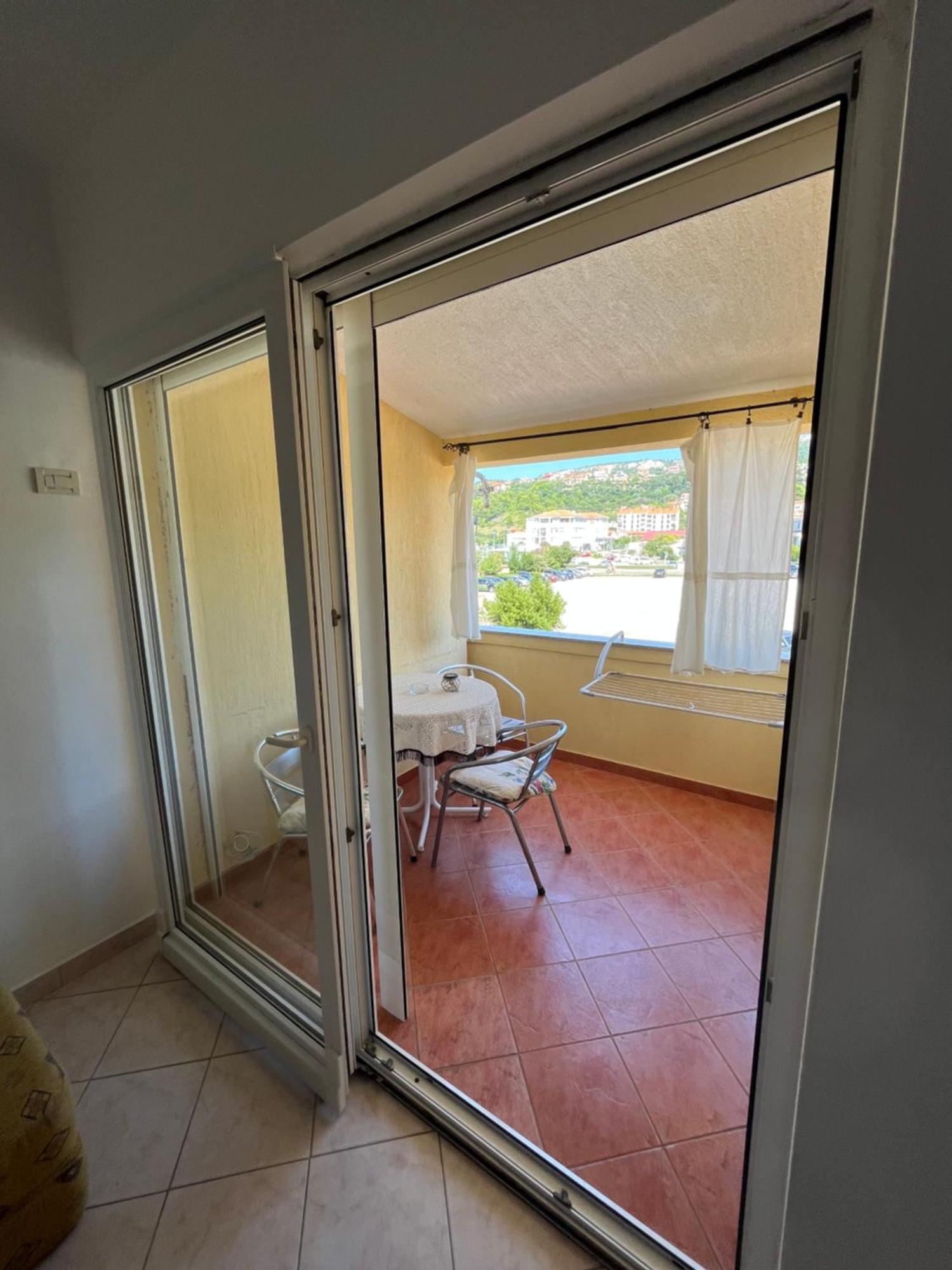 Apartments And Rooms Markovski Palit Exterior photo