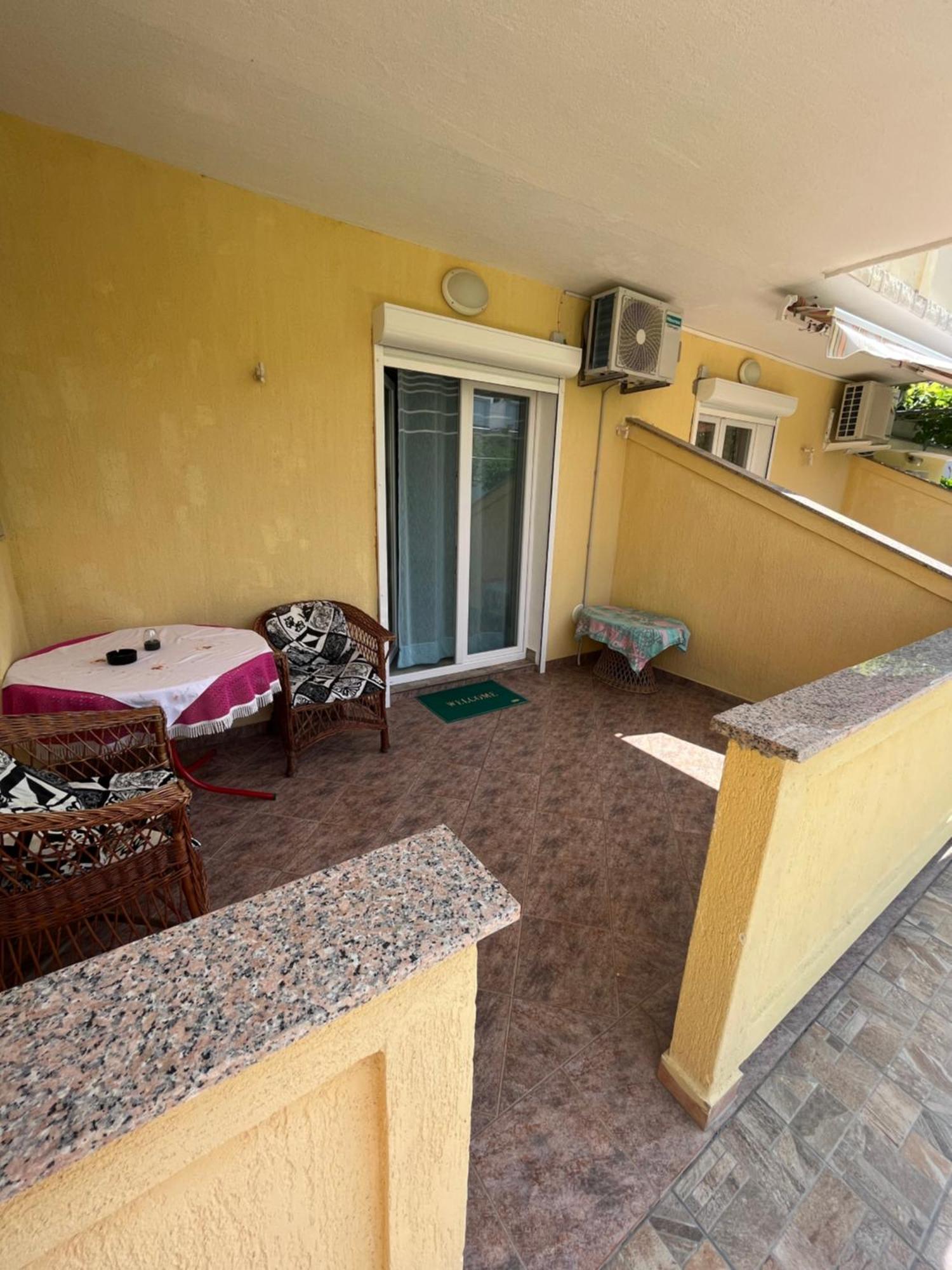 Apartments And Rooms Markovski Palit Exterior photo