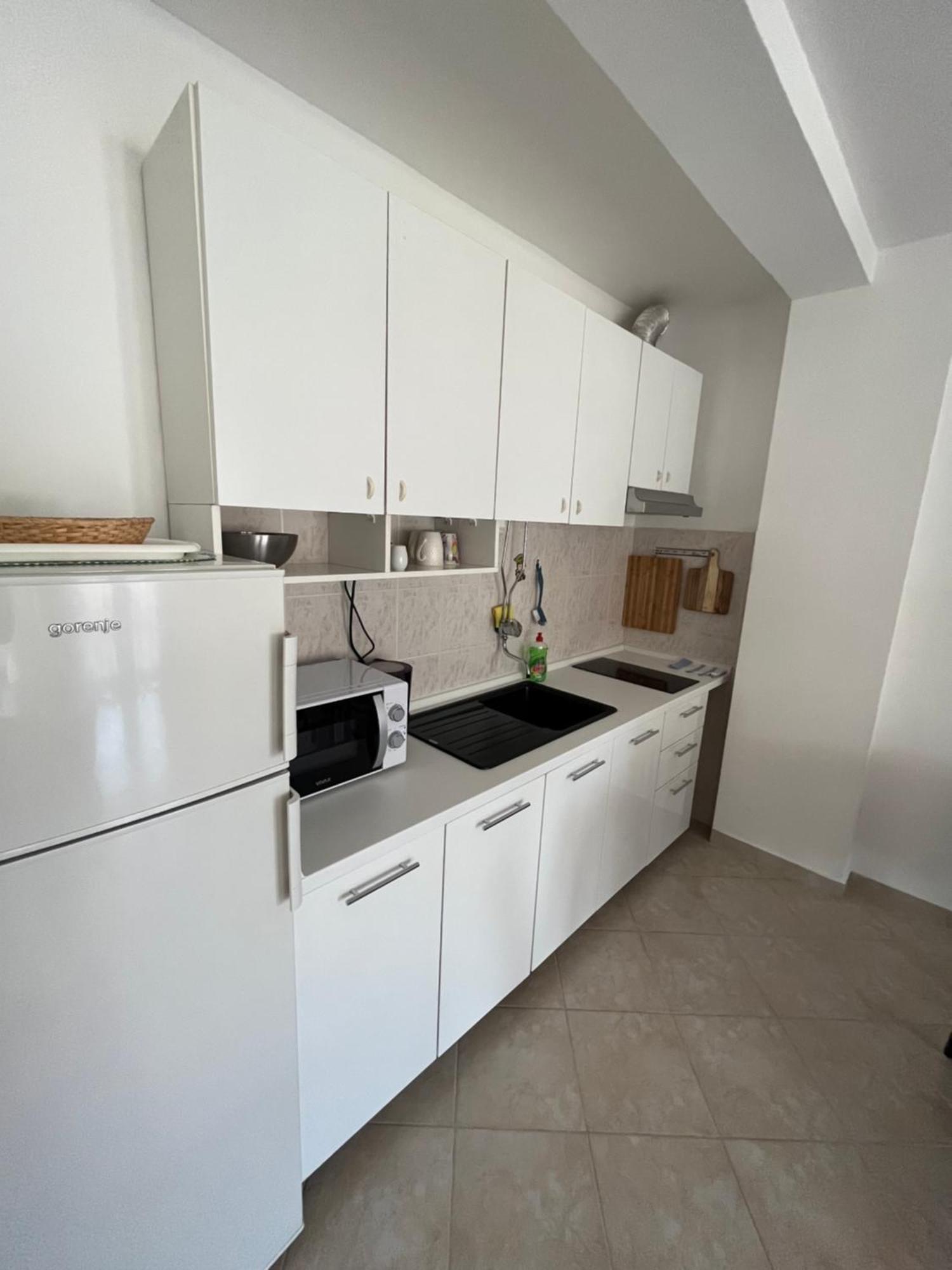 Apartments And Rooms Markovski Palit Exterior photo